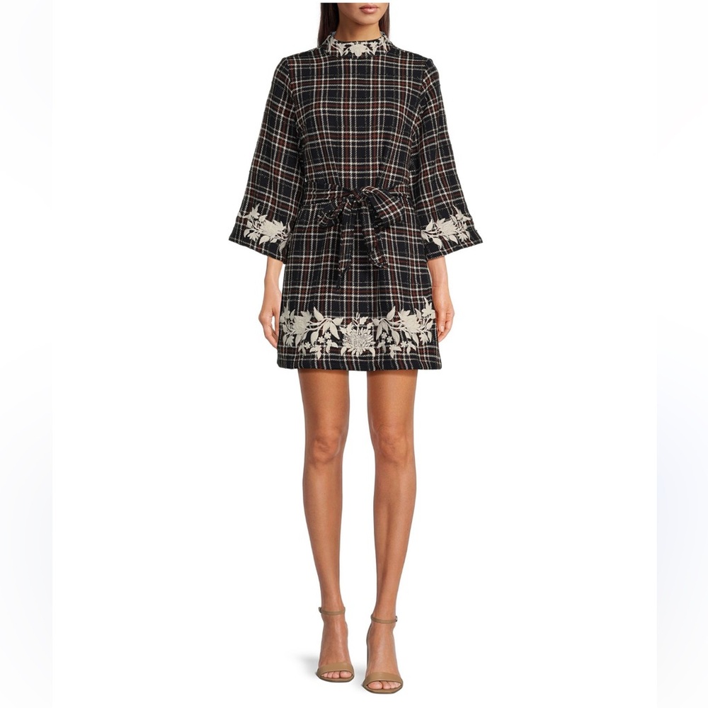 Fanm Mon
Layla Tweed Floral Embroidered Mock Neck Wide 3/4 Sleeve Tie